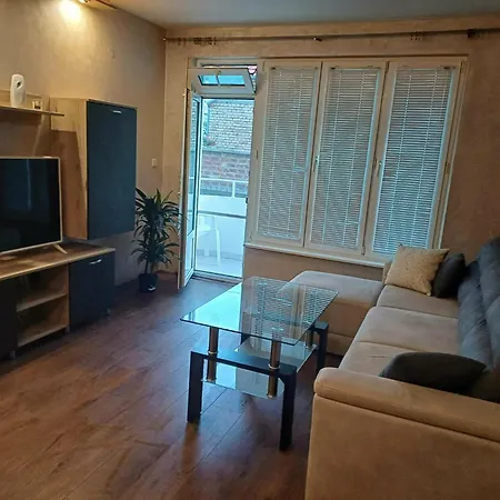 Maison d'hôtes и анхиало *