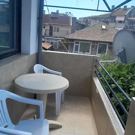 Апартаменти И Стаи За Гости Анхиало Guest house Pomorie