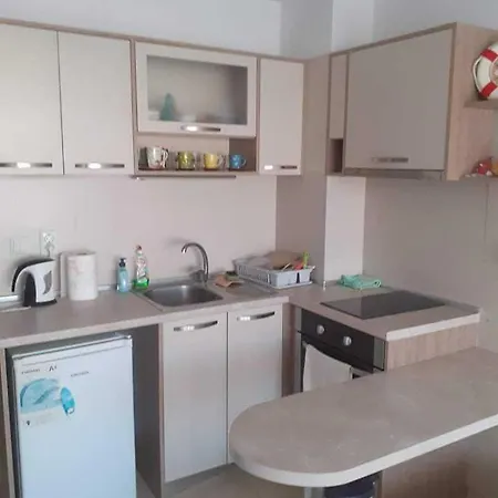 Апартаменти И Стаи За Гости Анхиало Guest house