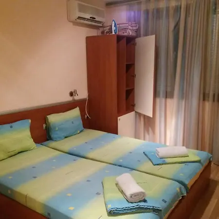 Апартаменти И Стаи За Гости Анхиало Guest house Pomorie