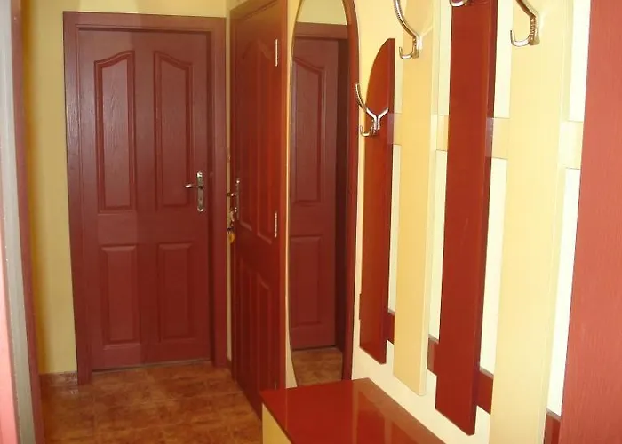 и анхиало Konukevi *