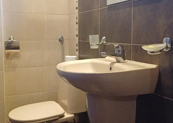 и анхиало Konukevi *