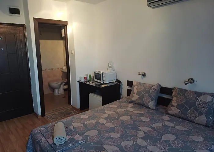 и анхиало Konukevi *