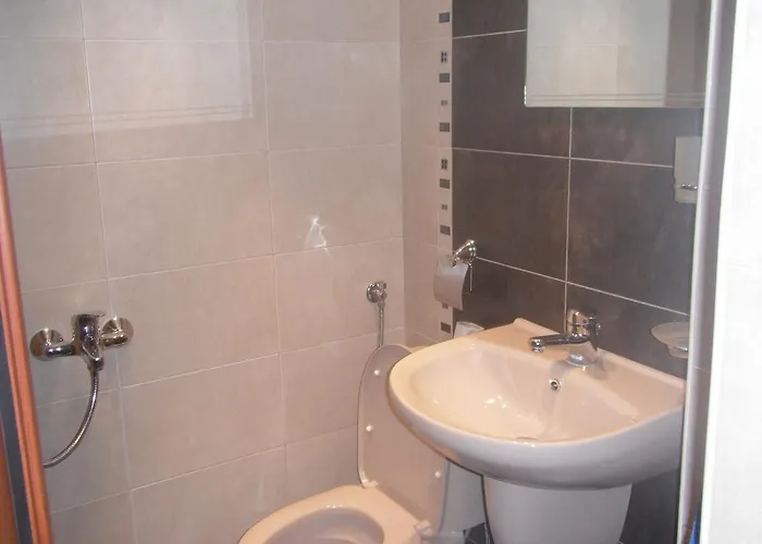 и анхиало Konukevi