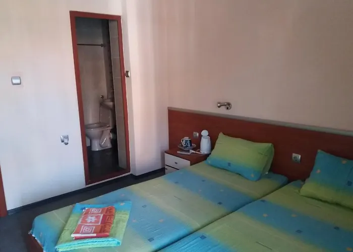 и анхиало Konukevi *