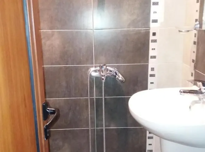 Pensión и анхиало